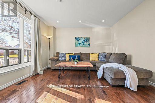 Photo 5 of 272 Phillip Murray Avenue N, Oshawa ON