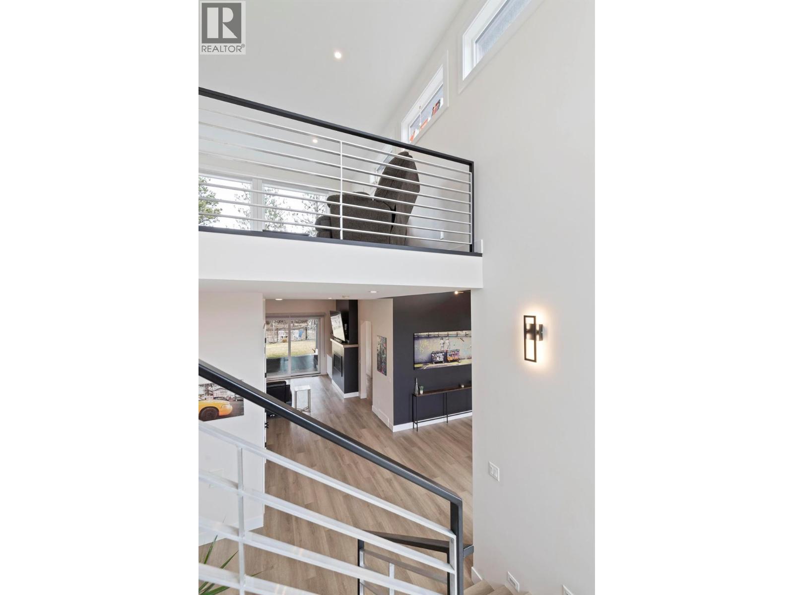  10245 Beacon Hill Drive, Lake Country