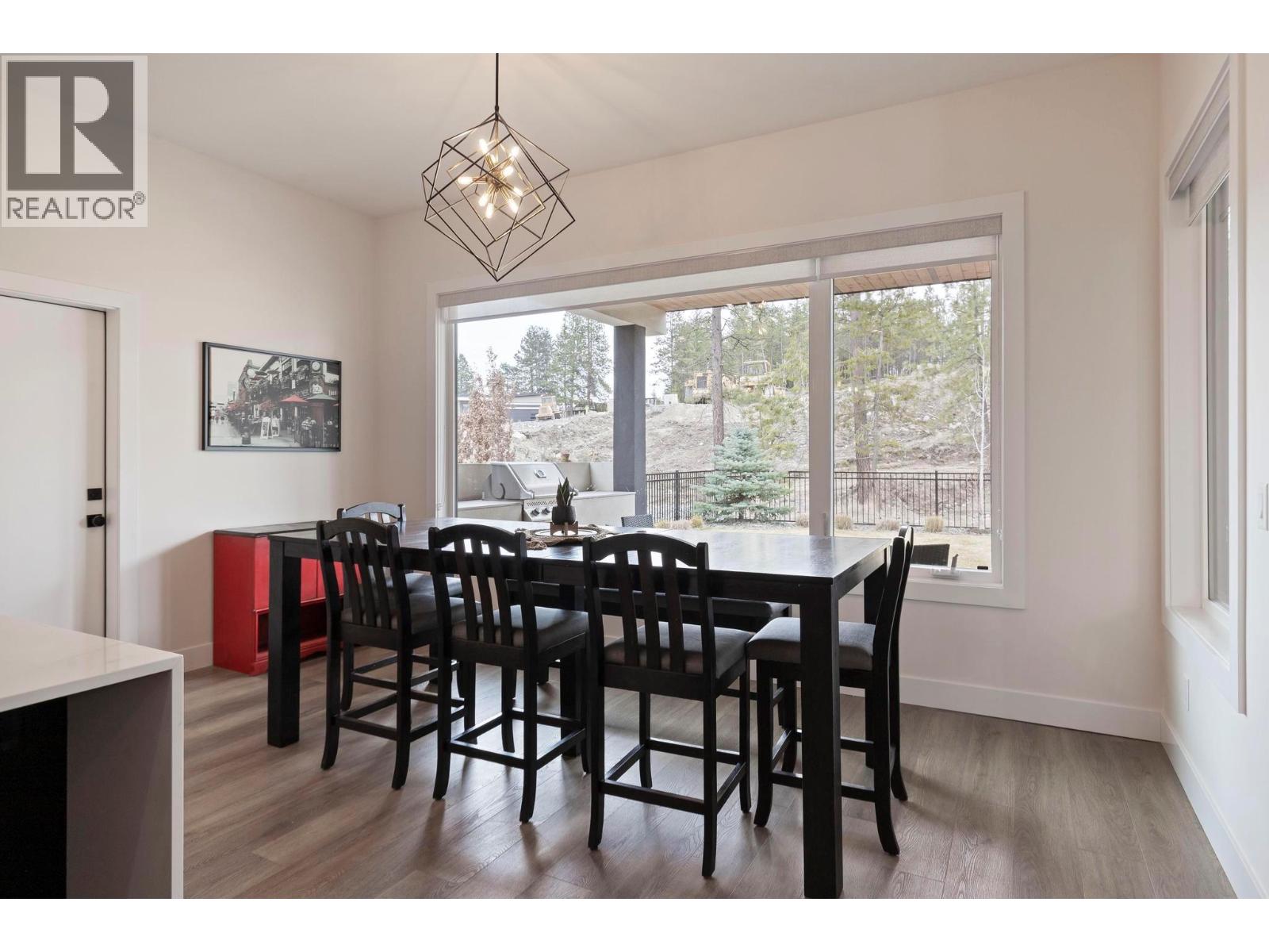  10245 Beacon Hill Drive, Lake Country