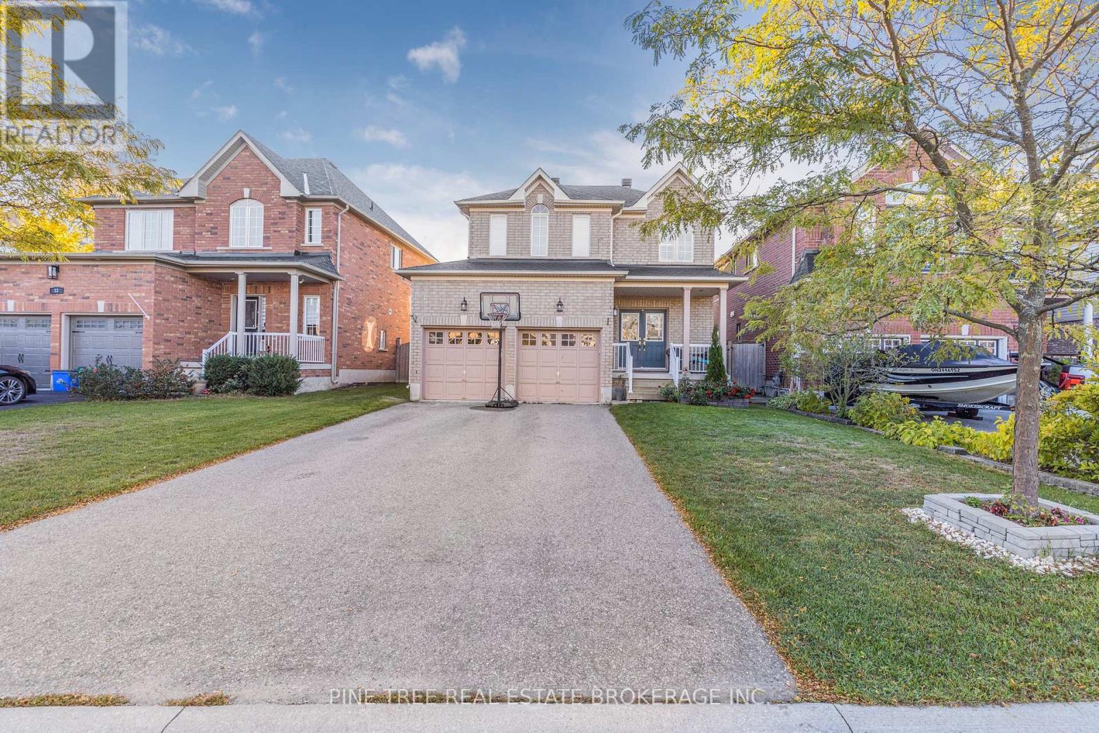 Photo 33 of 31 Connaught Lane, Barrie ON