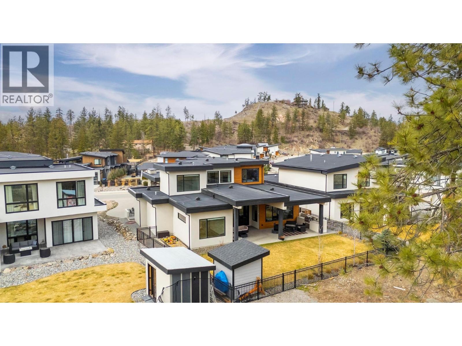  10245 Beacon Hill Drive, Lake Country