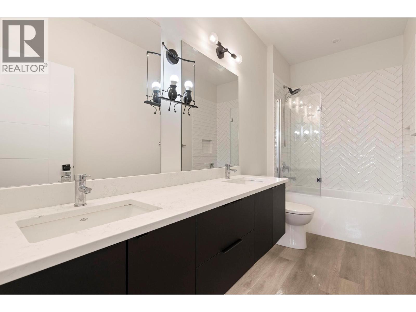  10245 Beacon Hill Drive, Lake Country