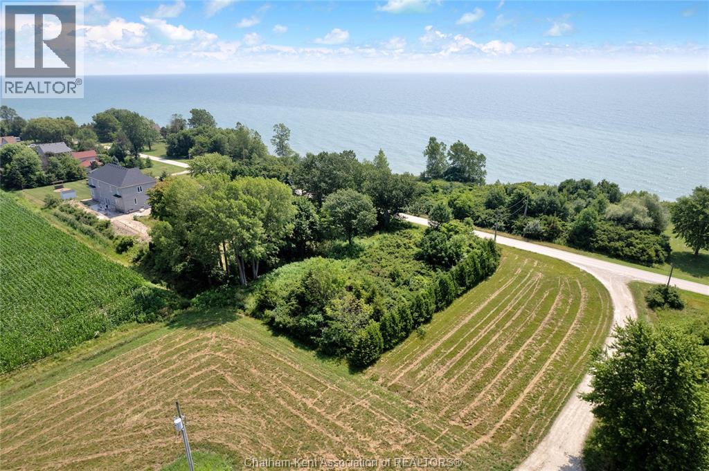Photo 1 of 1281 Bluff Line, Wheatley ON