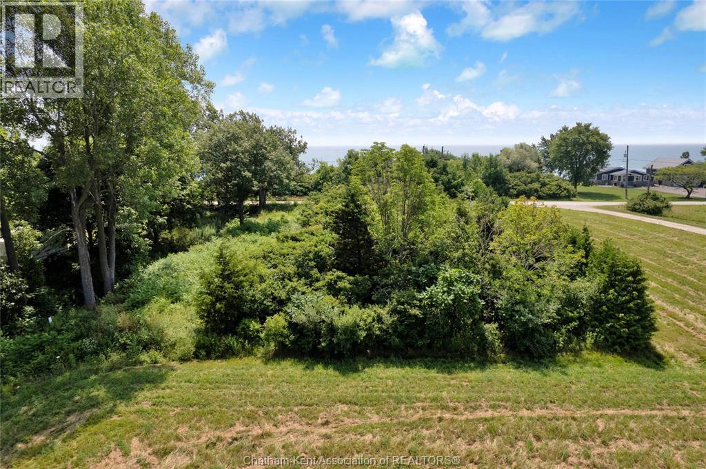 Photo 10 of 1281 Bluff Line, Wheatley ON