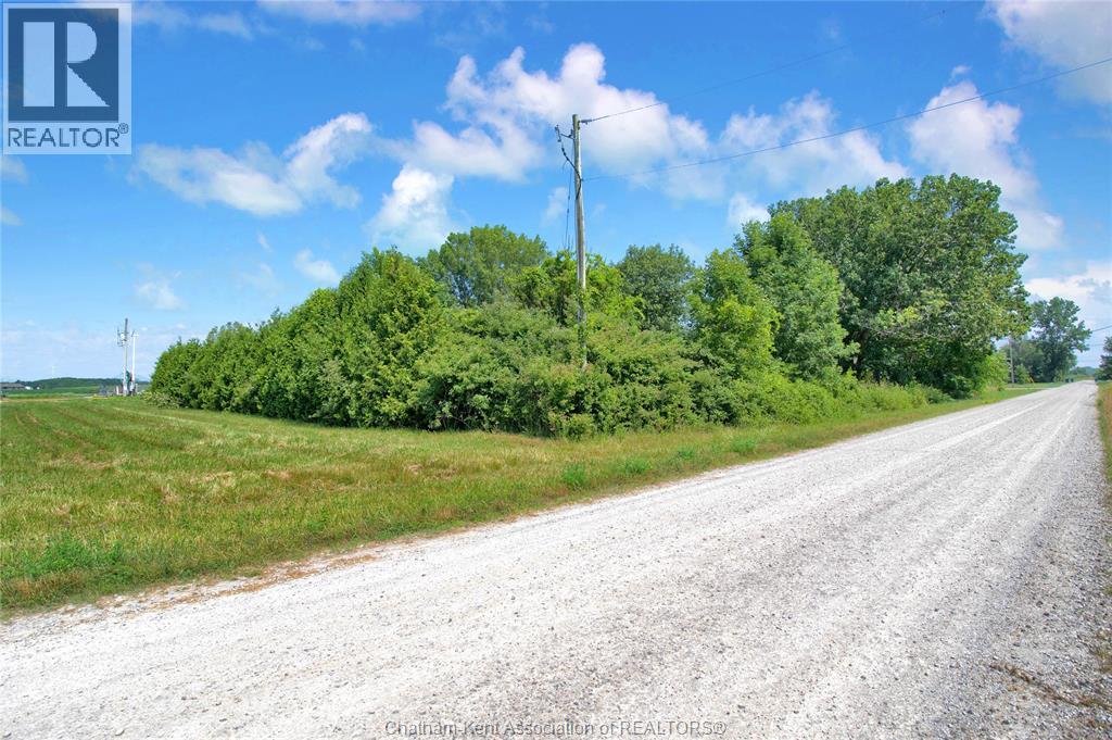 Photo 15 of 1281 Bluff Line, Wheatley ON