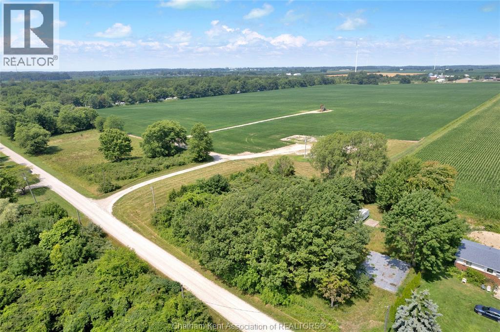 Photo 4 of 1281 Bluff Line, Wheatley ON