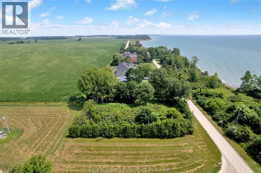 Photo 7 of 1281 Bluff Line, Wheatley ON