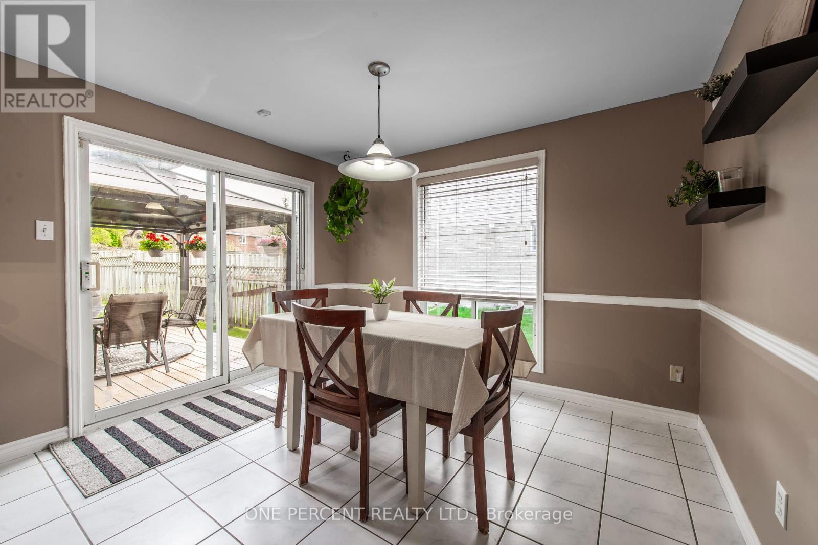 Photo 15 of 240 Walsh Crescent, Orangeville ON