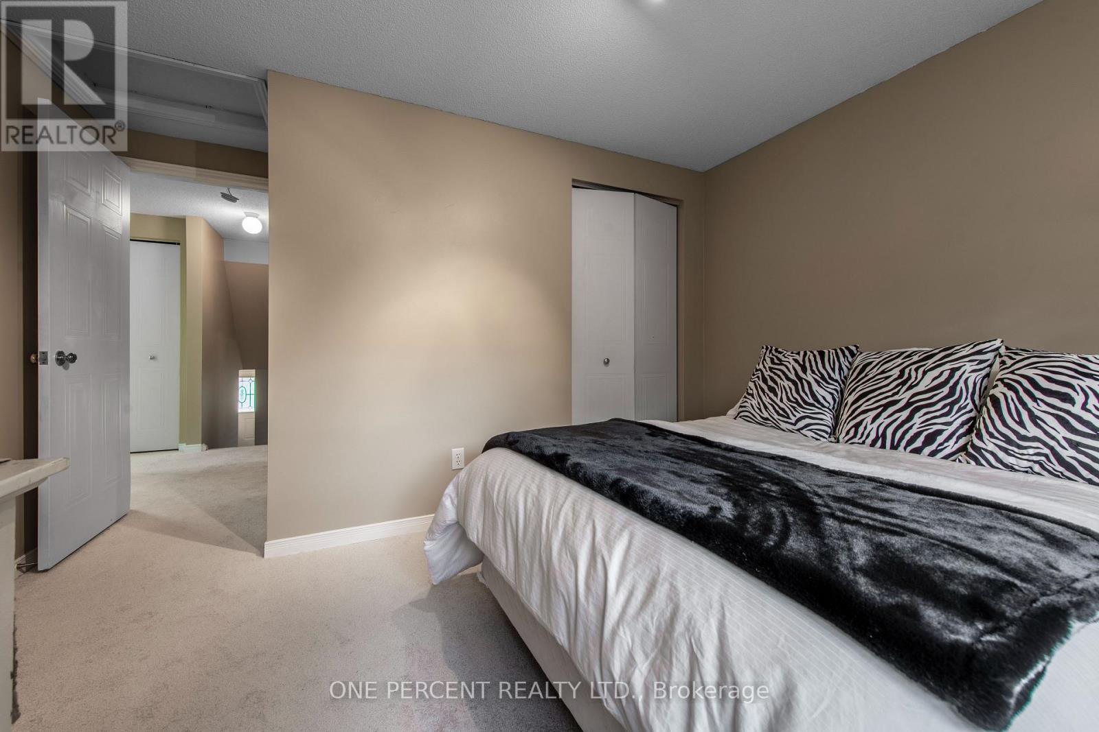 Photo 22 of 240 Walsh Crescent, Orangeville ON