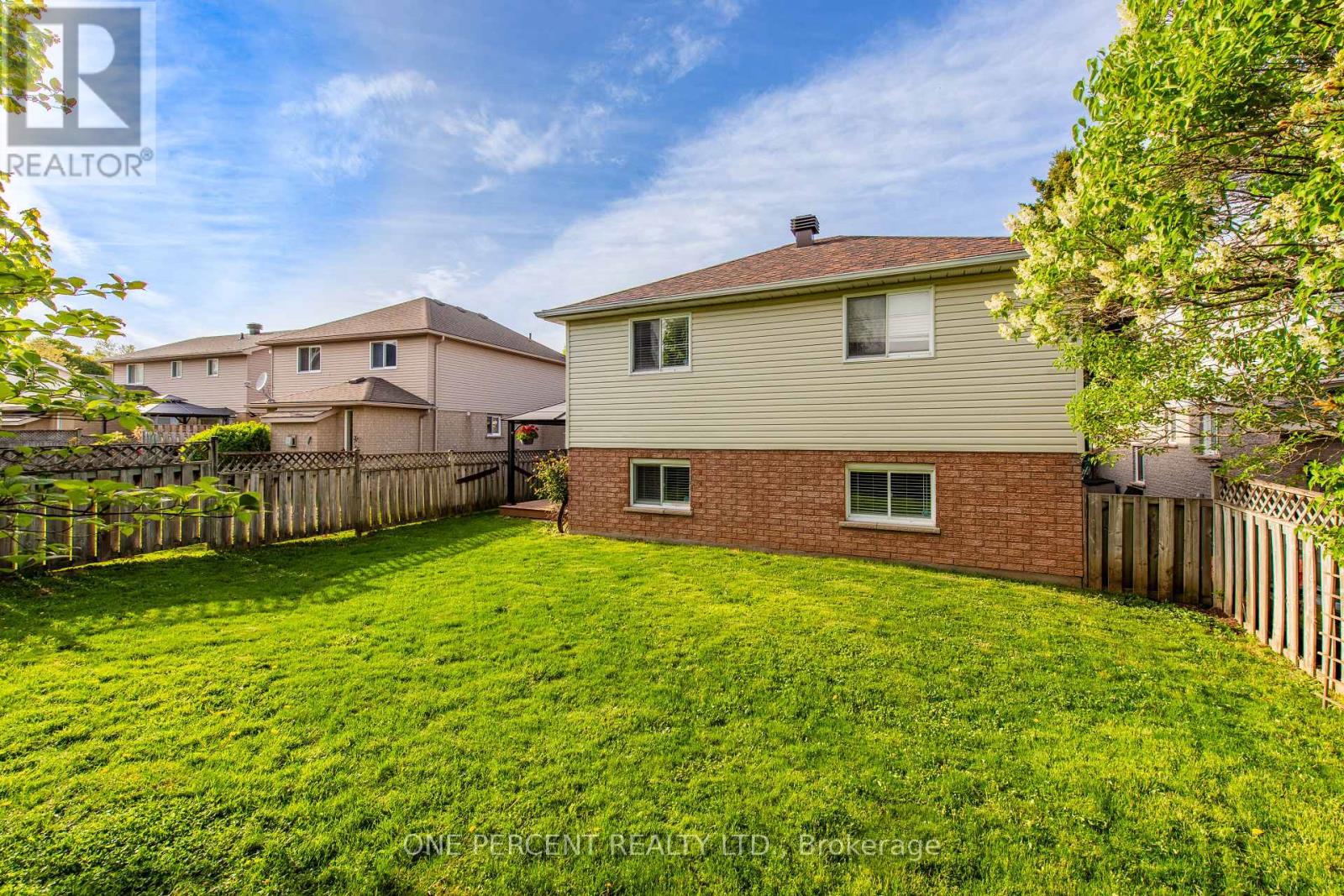 Photo 38 of 240 Walsh Crescent, Orangeville ON