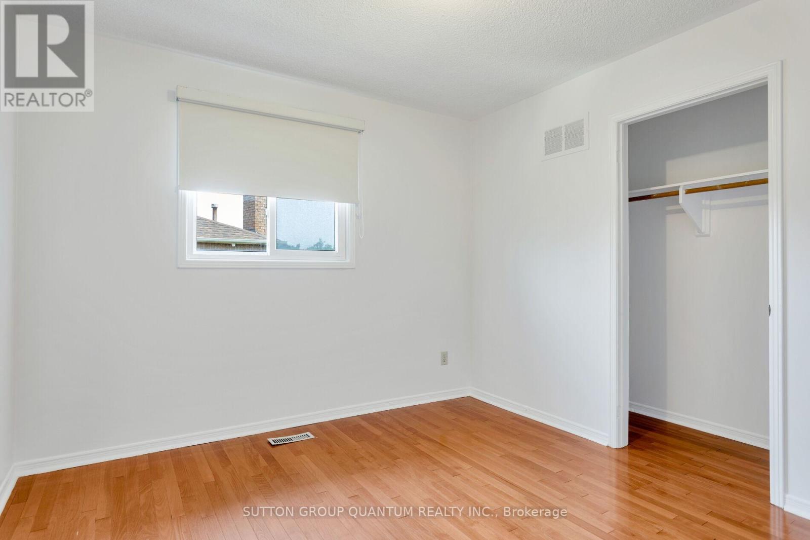 Photo 22 of 4504 Haydock Park Drive, Mississauga ON
