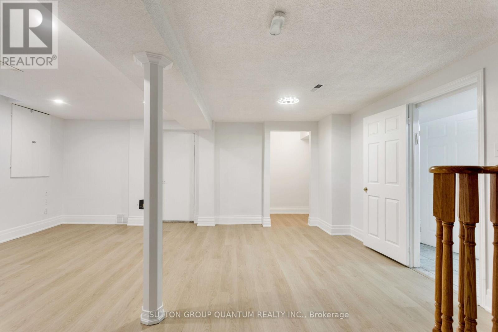 Photo 23 of 4504 Haydock Park Drive, Mississauga ON