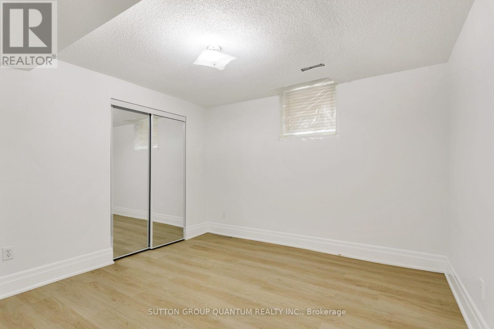 Photo 27 of 4504 Haydock Park Drive, Mississauga ON
