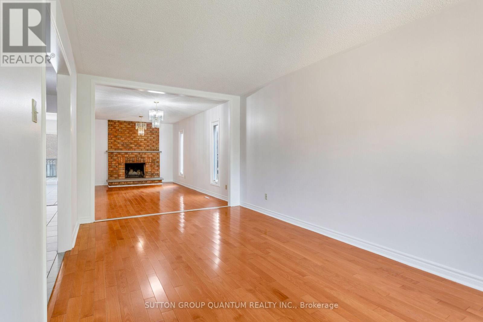 Photo 15 of 4504 Haydock Park Drive, Mississauga ON