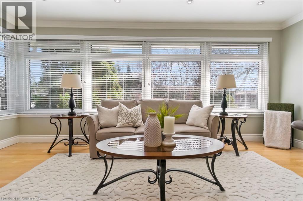 Photo 6 of 1257 Hillview Crescent, Oakville ON