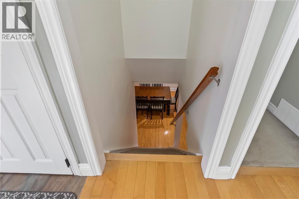 Photo 13 of 1257 Hillview Crescent, Oakville ON