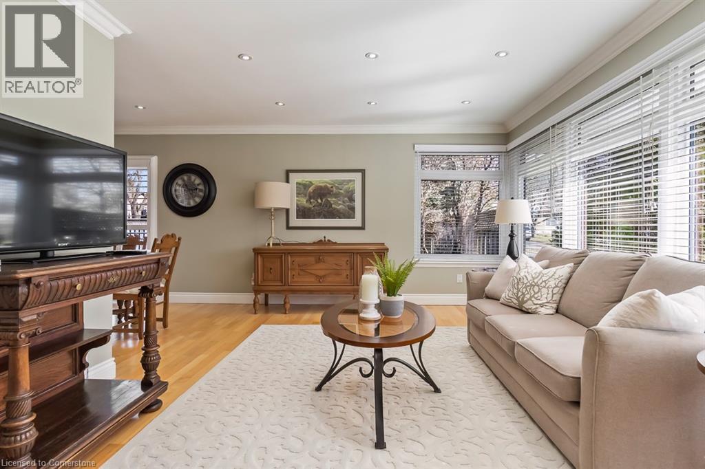 Photo 7 of 1257 Hillview Crescent, Oakville ON