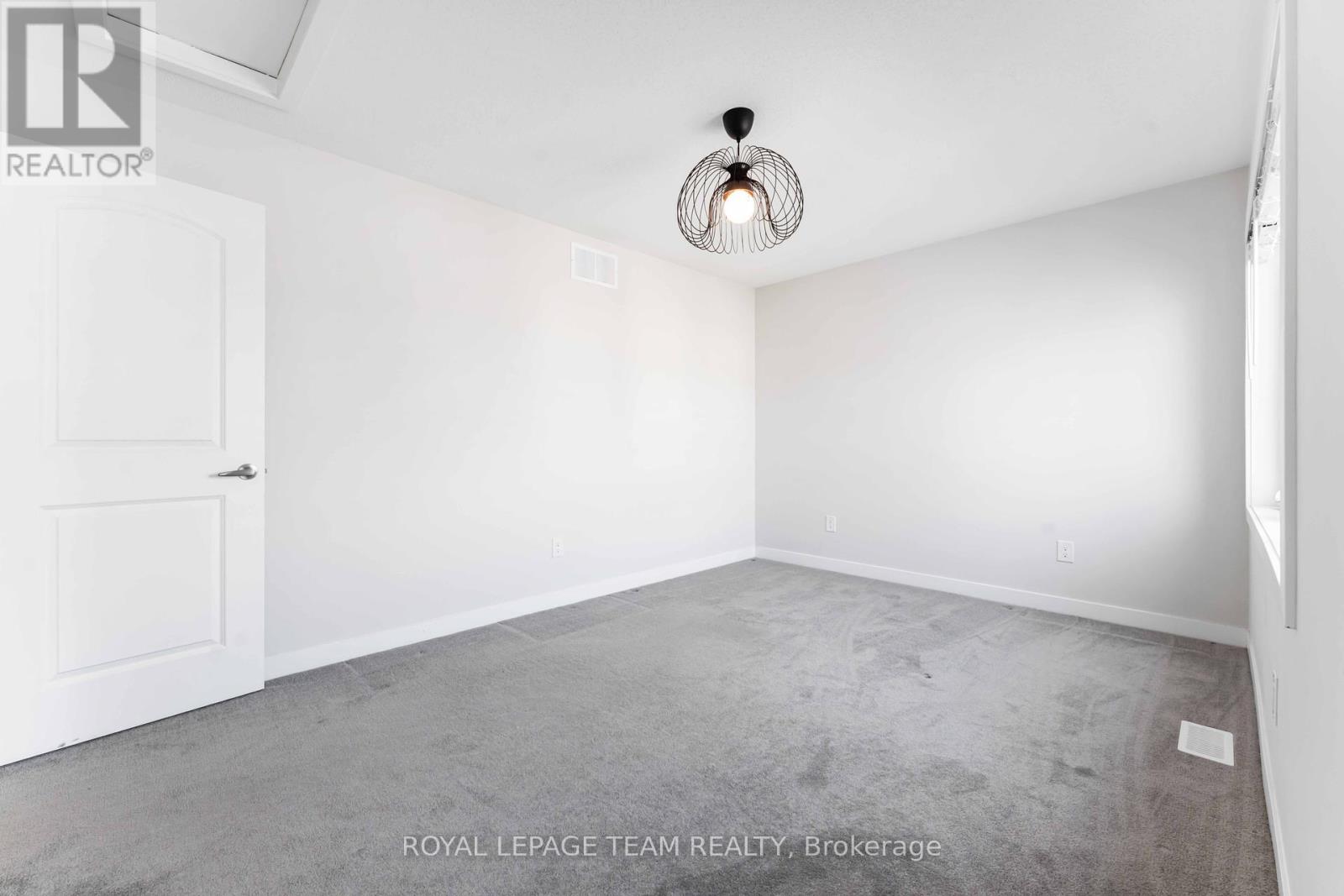 Photo 43 of 3040 Travertine Way, Ottawa ON