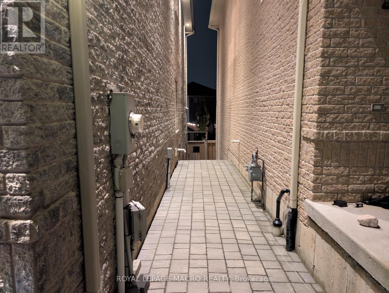 Photo 4 of Basement 65 Irwin Avenue, Hamilton ON