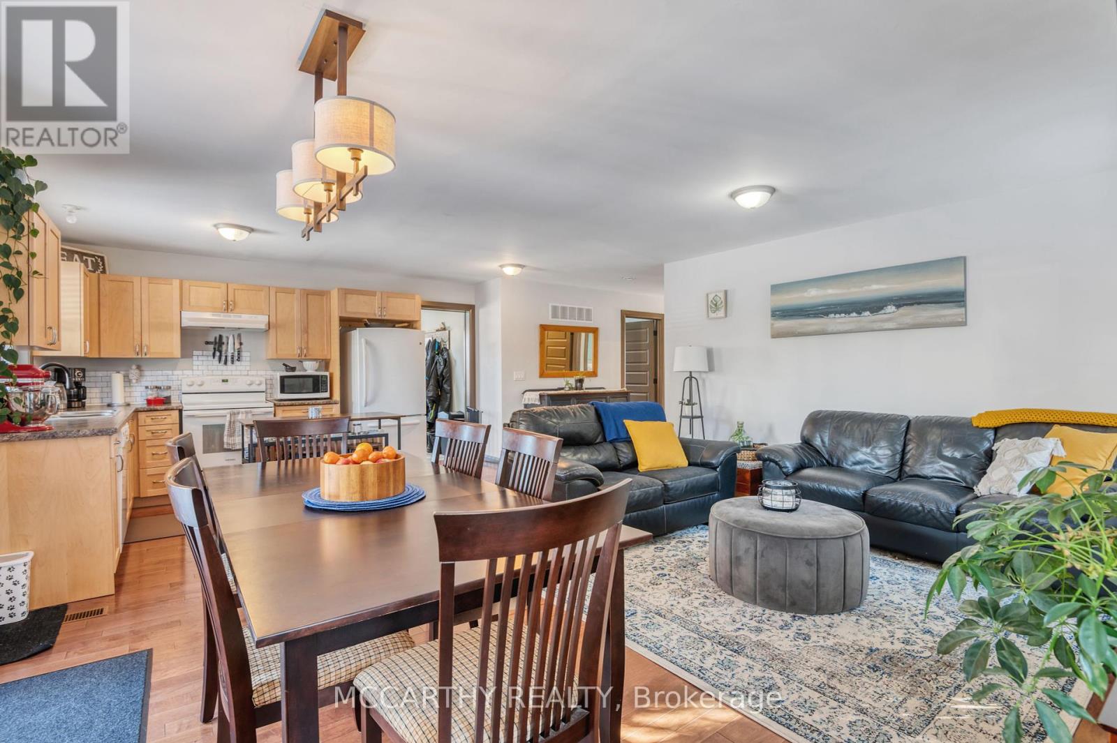 Photo 33 of 130 Wellington Street N, Shelburne ON