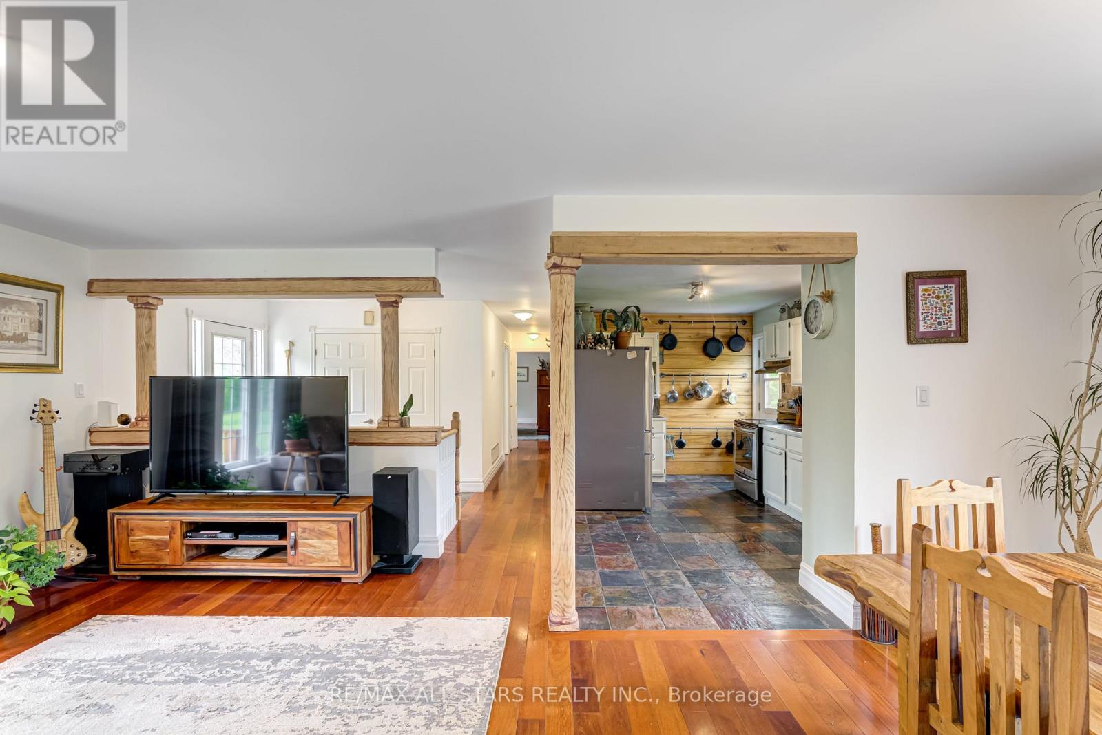 Photo 14 of 1057 Baseline Road, Kawartha Lakes ON