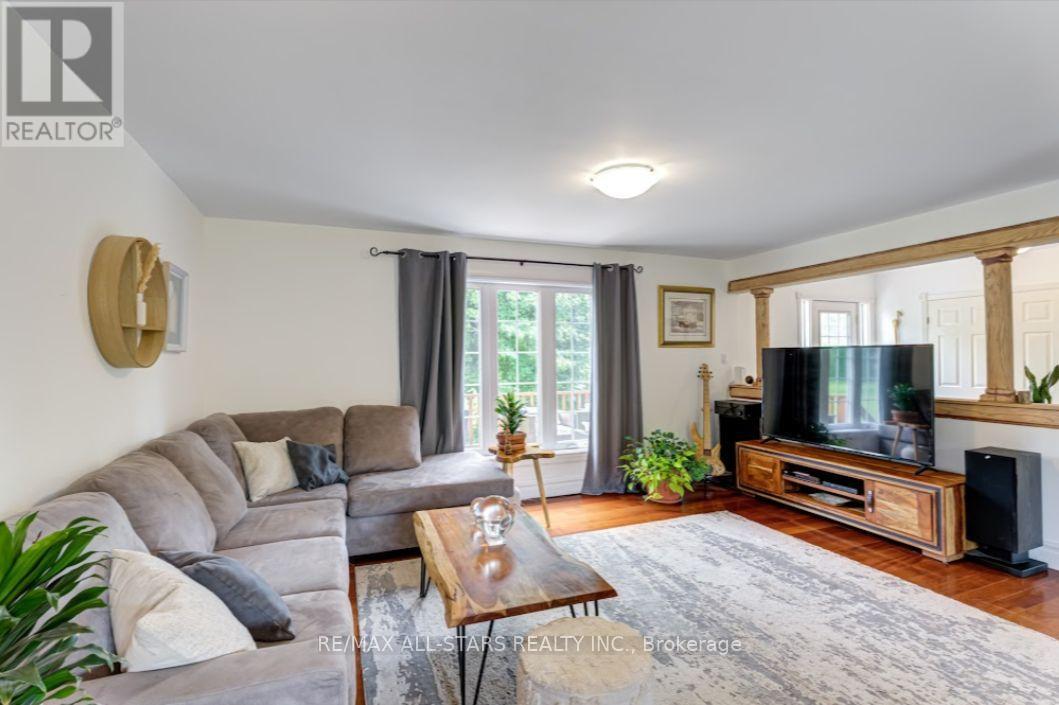Photo 8 of 1057 Baseline Road, Kawartha Lakes ON