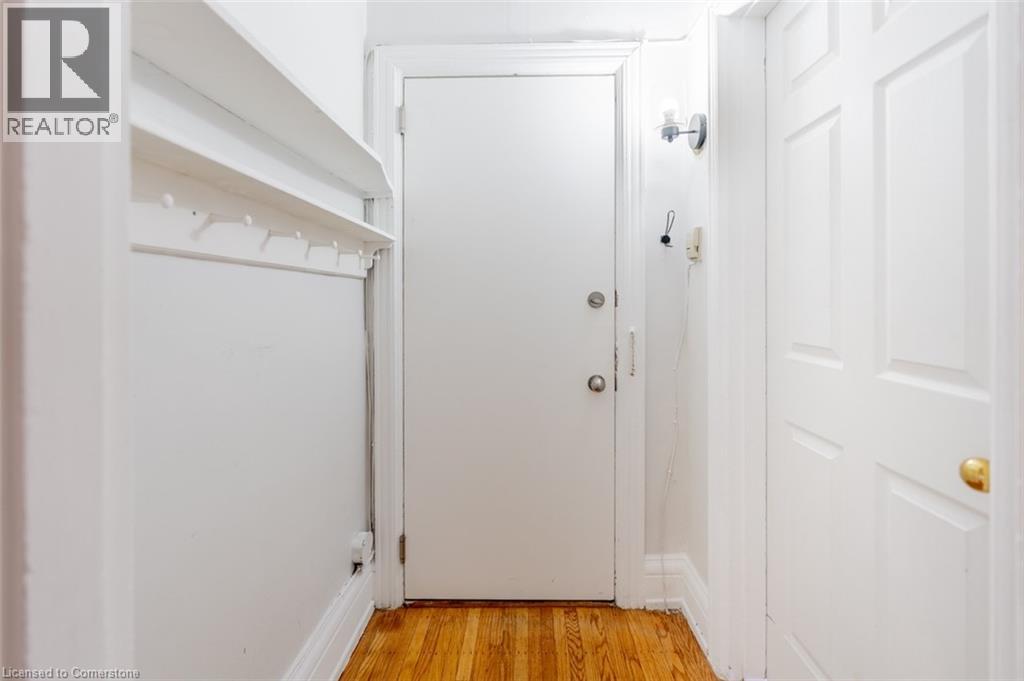 Photo 4 of 270 Main Street W Unit 2, Hamilton ON