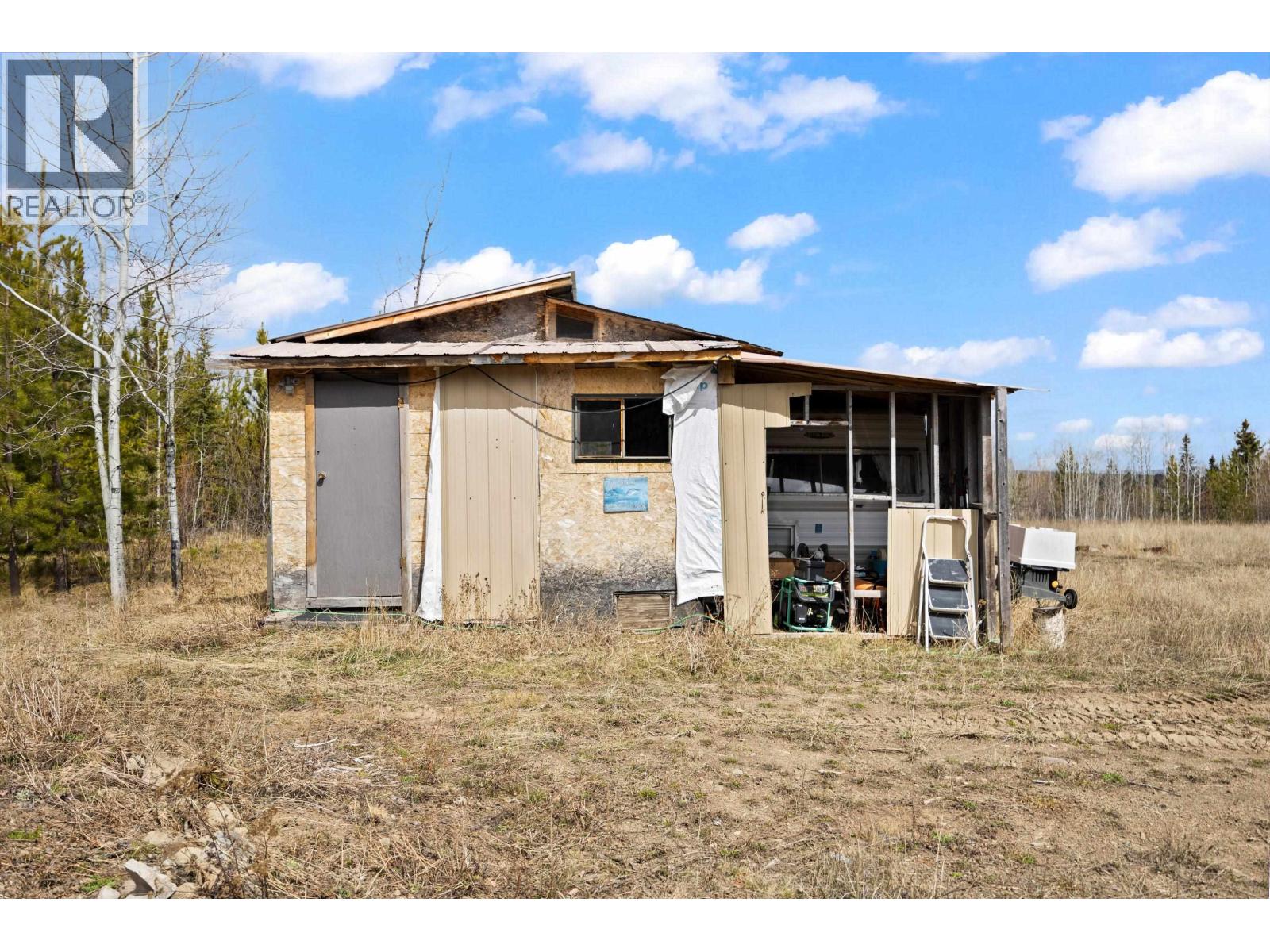 6777 LITTLE FORT 24 HIGHWAY, Lone Butte