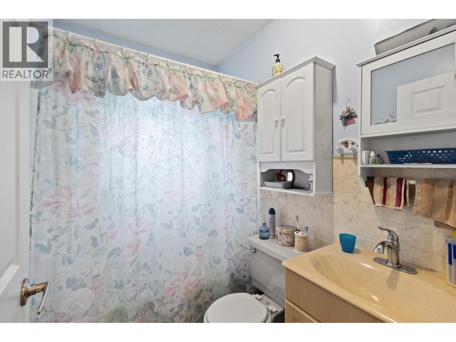 6777 LITTLE FORT 24 HIGHWAY, Lone Butte