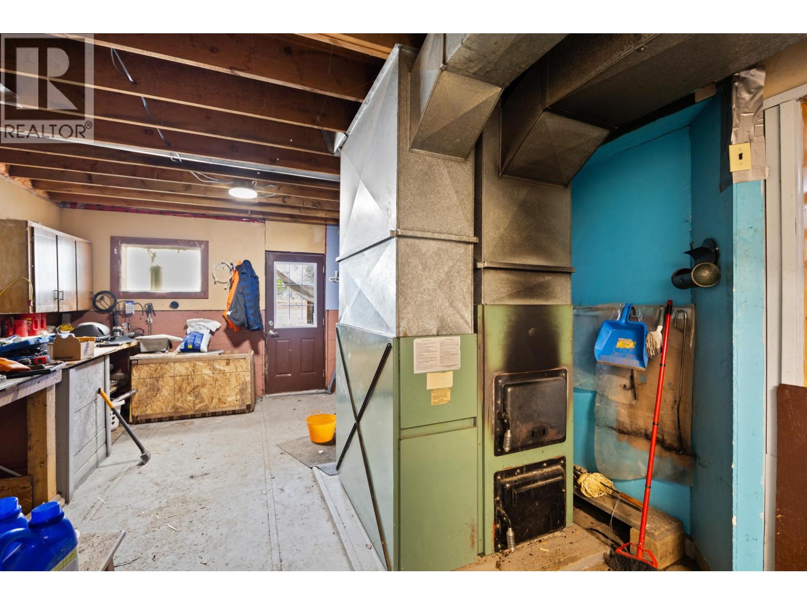 6777 LITTLE FORT 24 HIGHWAY, Lone Butte