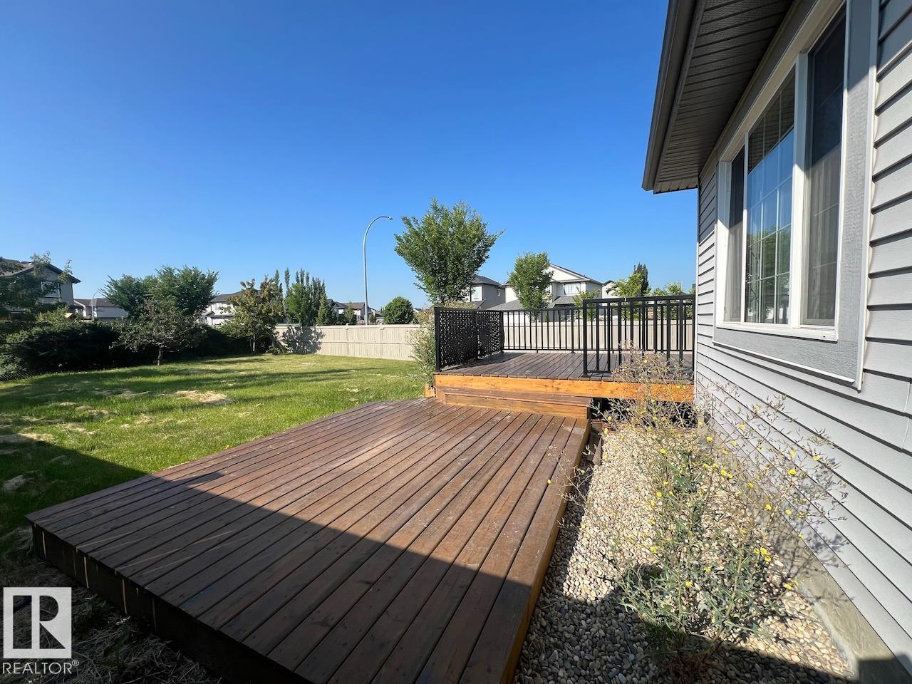 Photo 9 of 13759 166 Av Nw, Edmonton AB