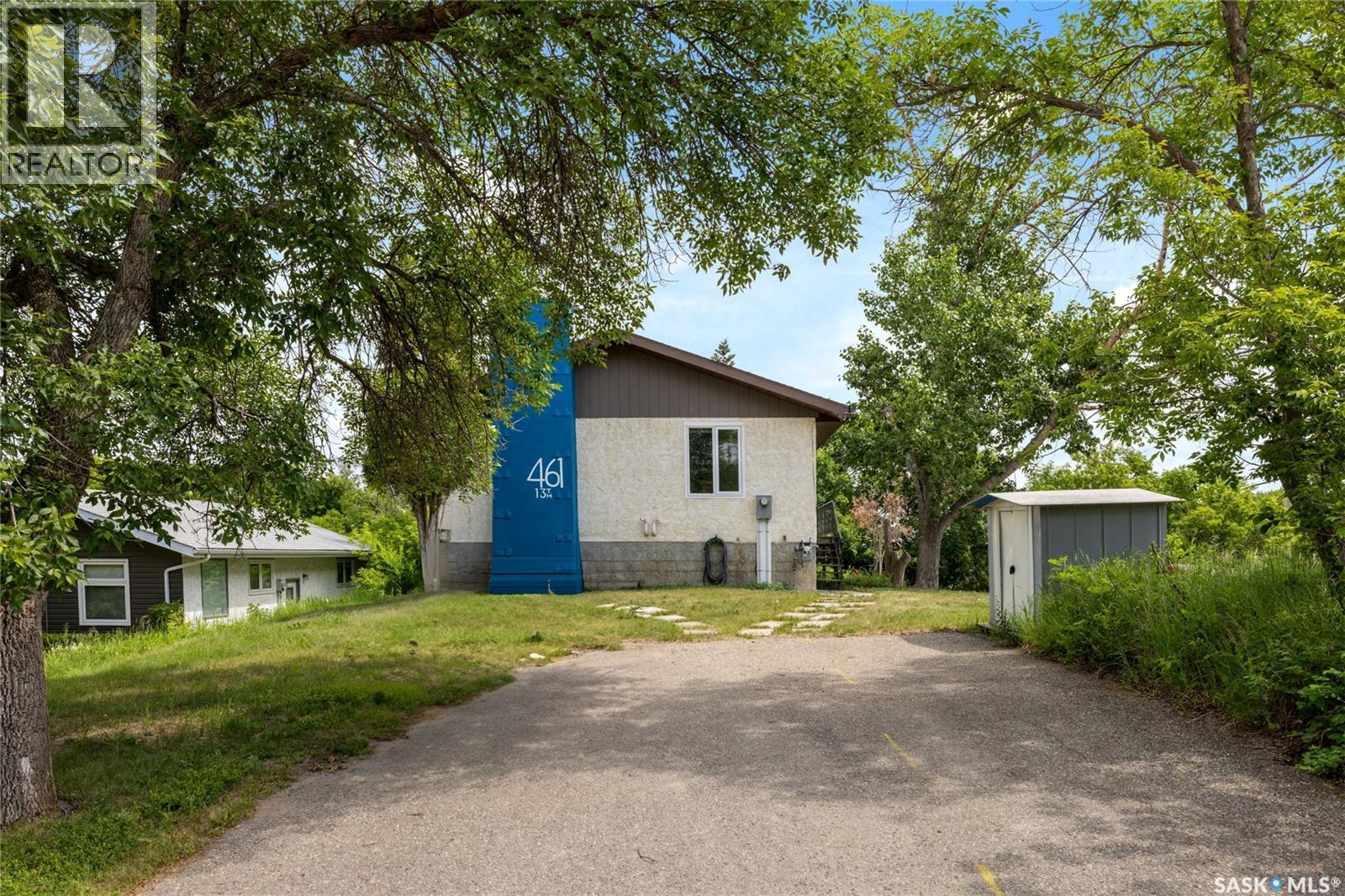 Photo 38 of 461 13 Th Street E, Regina Beach SK