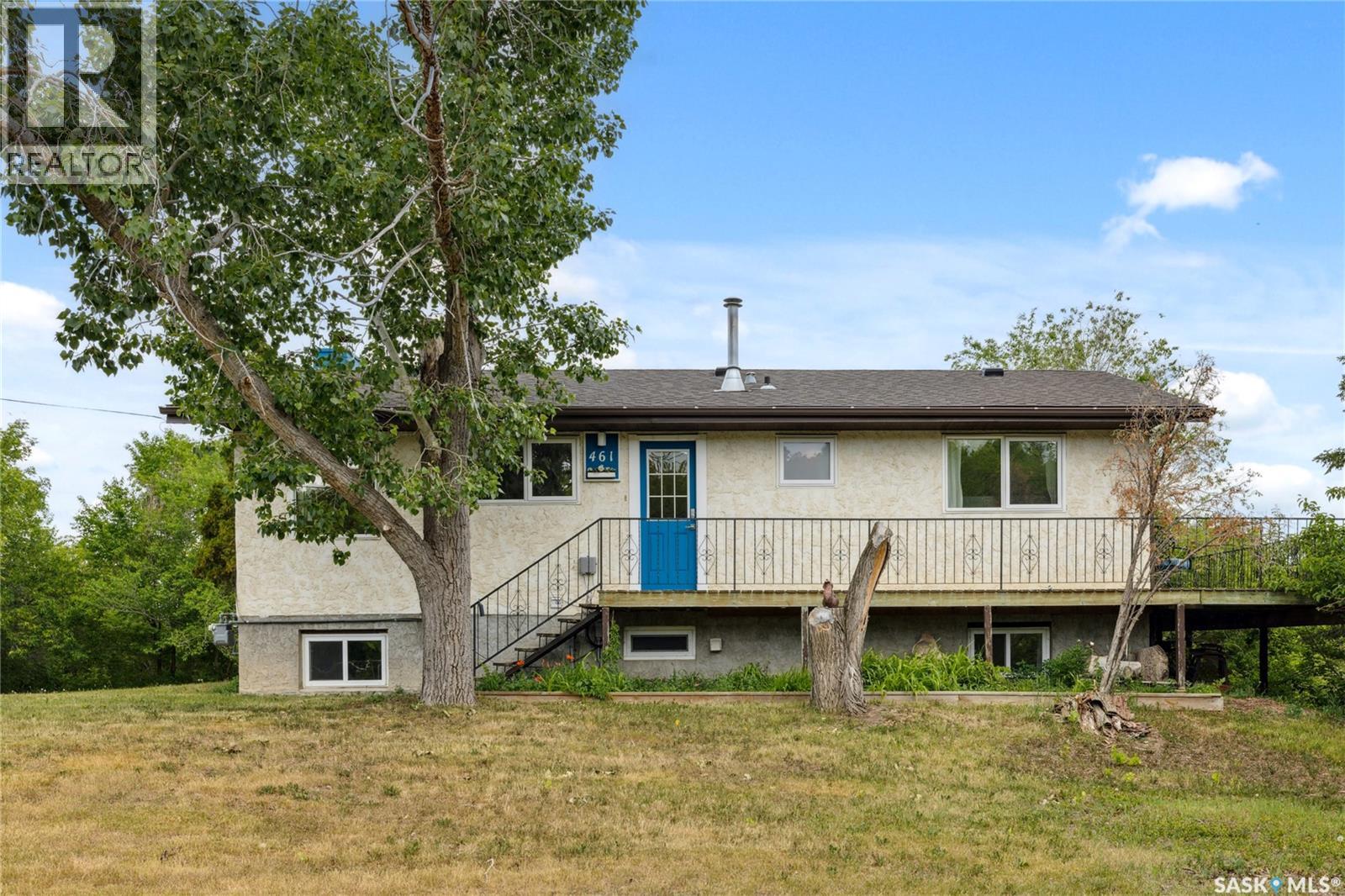 Photo 4 of 461 13 Th Street E, Regina Beach SK