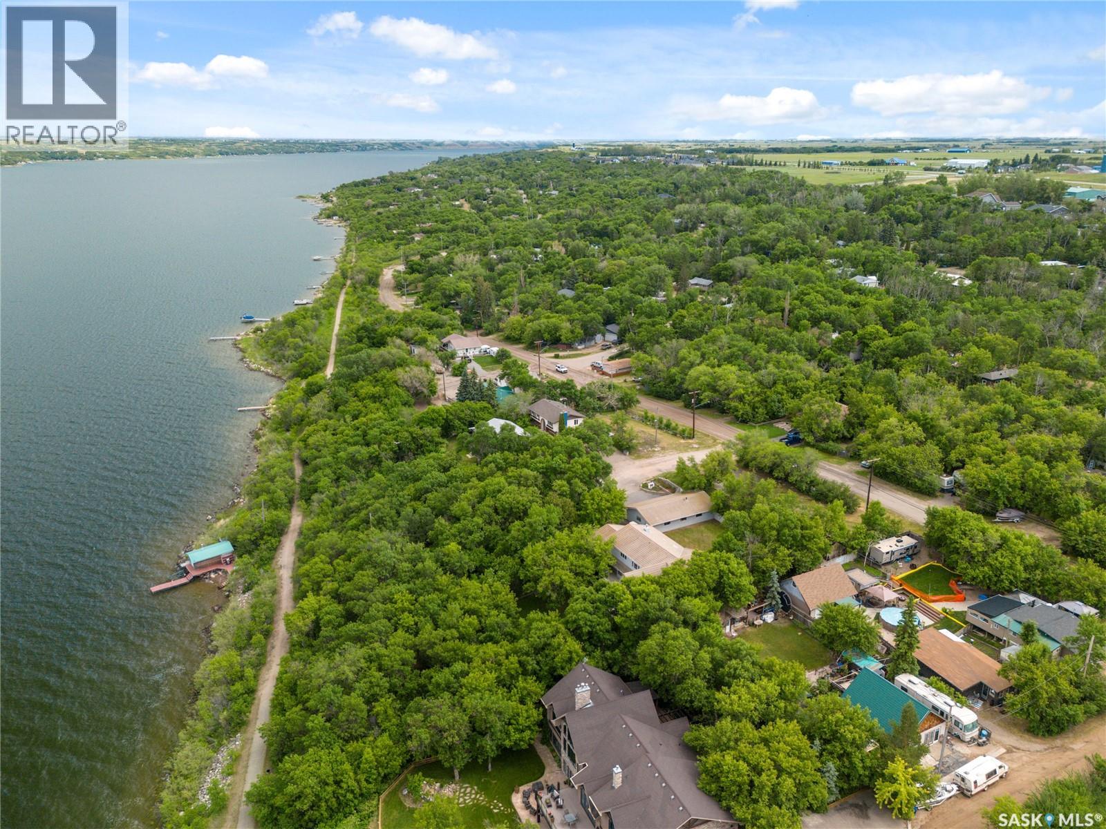 Photo 44 of 461 13 Th Street E, Regina Beach SK