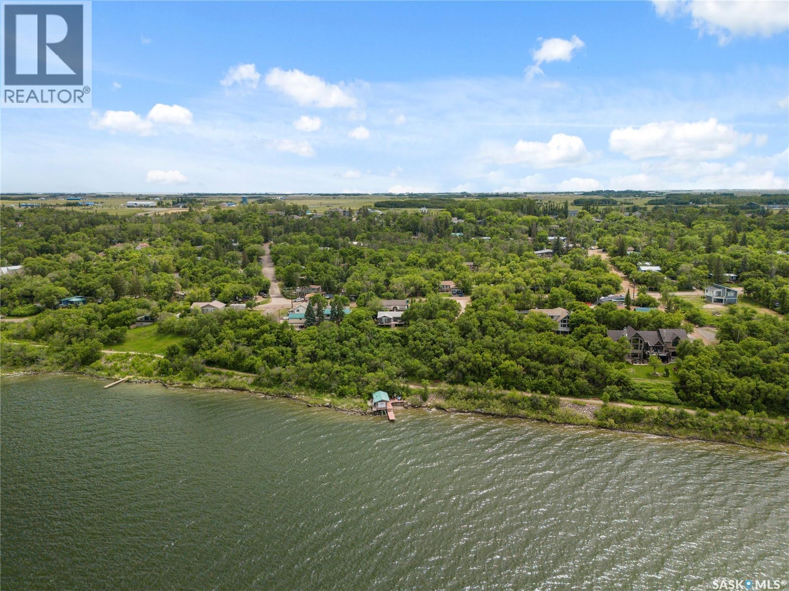Photo 45 of 461 13 Th Street E, Regina Beach SK