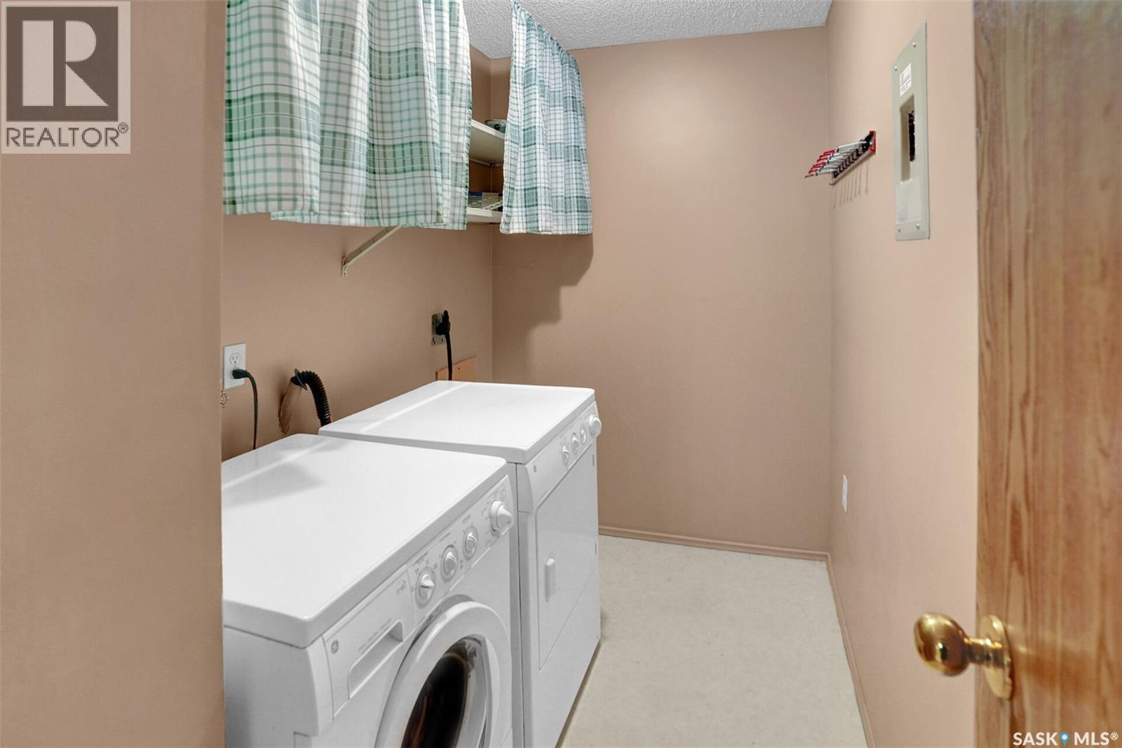 Photo 18 of 108 3420 Park Street, Regina SK