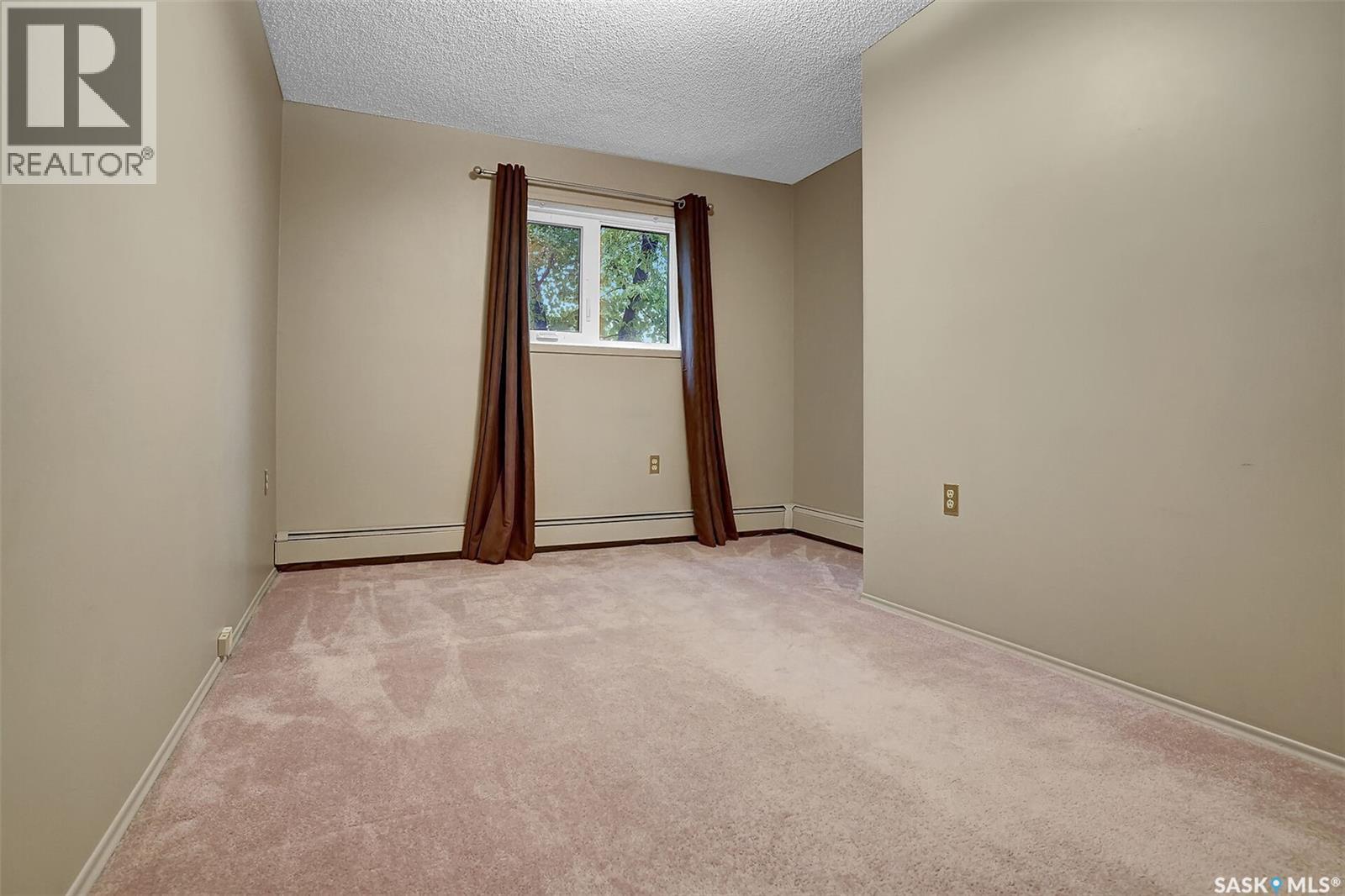 Photo 24 of 108 3420 Park Street, Regina SK