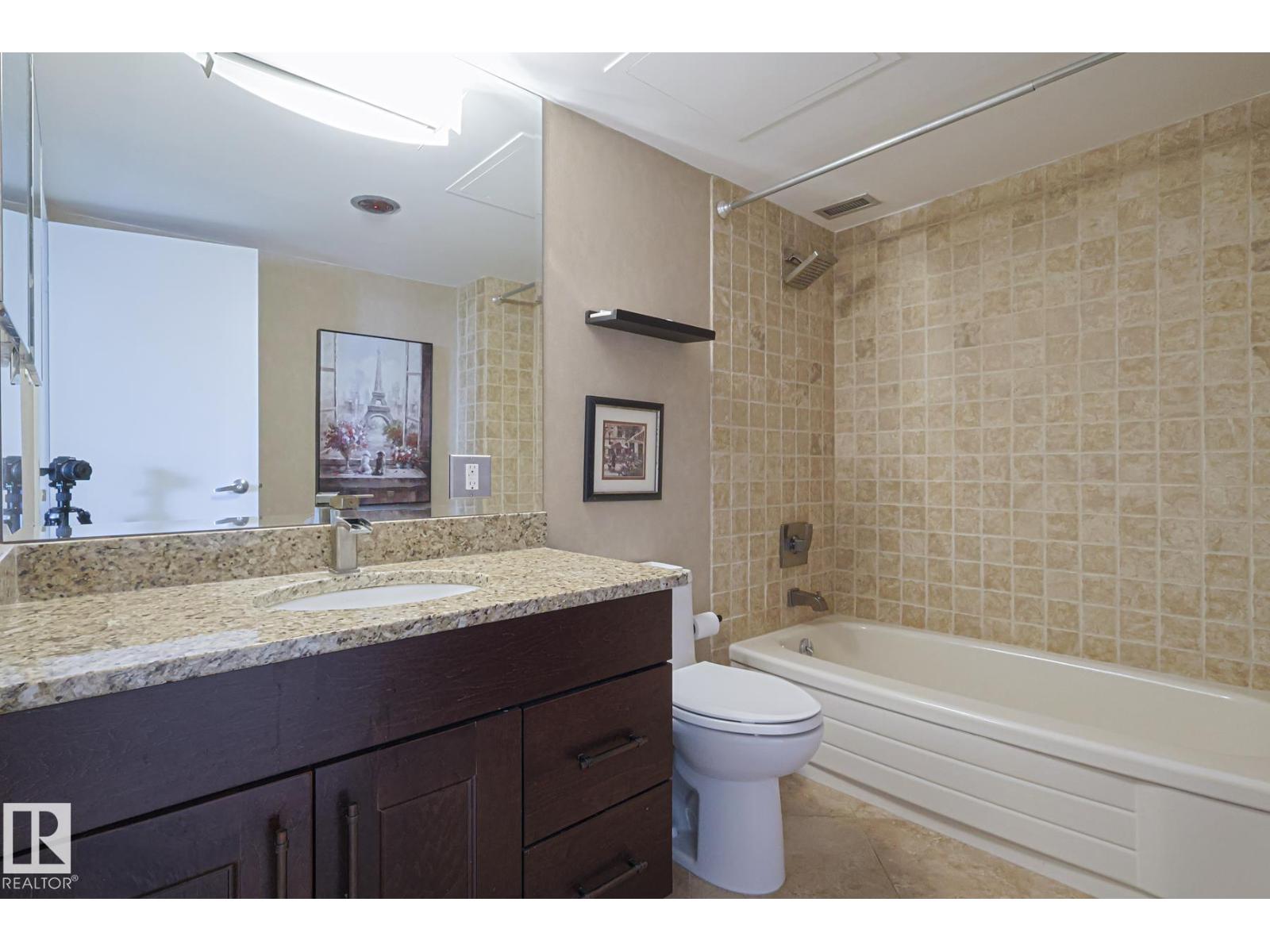 Photo 22 of 702 9923 103 St Nw, Edmonton AB