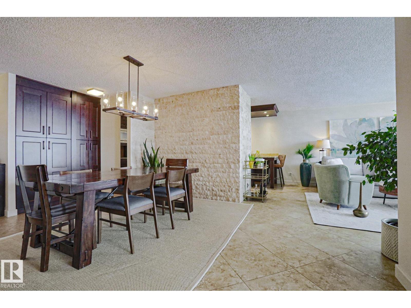 Photo 38 of 702 9923 103 St Nw, Edmonton AB