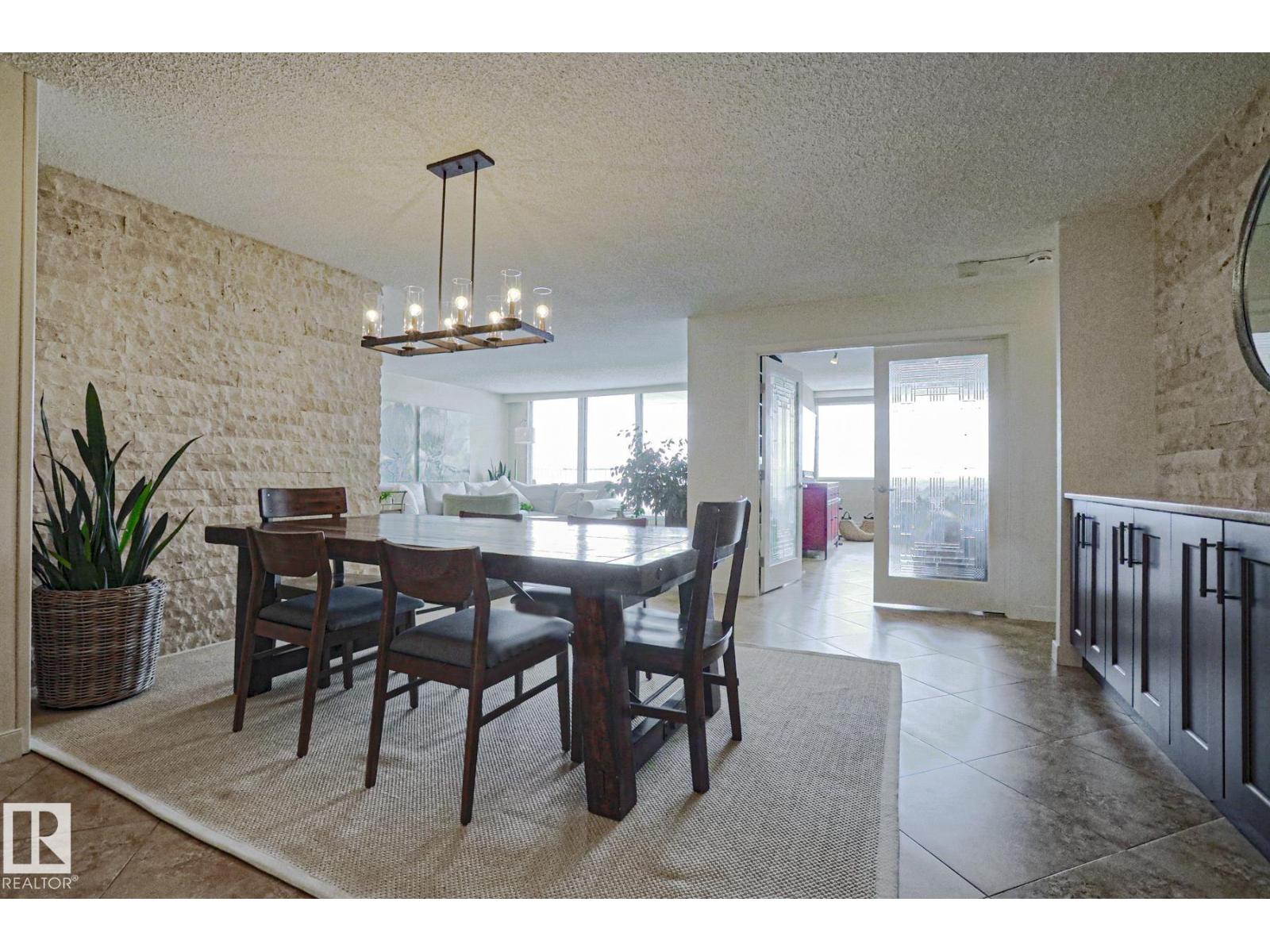 Photo 34 of 702 9923 103 St Nw, Edmonton AB