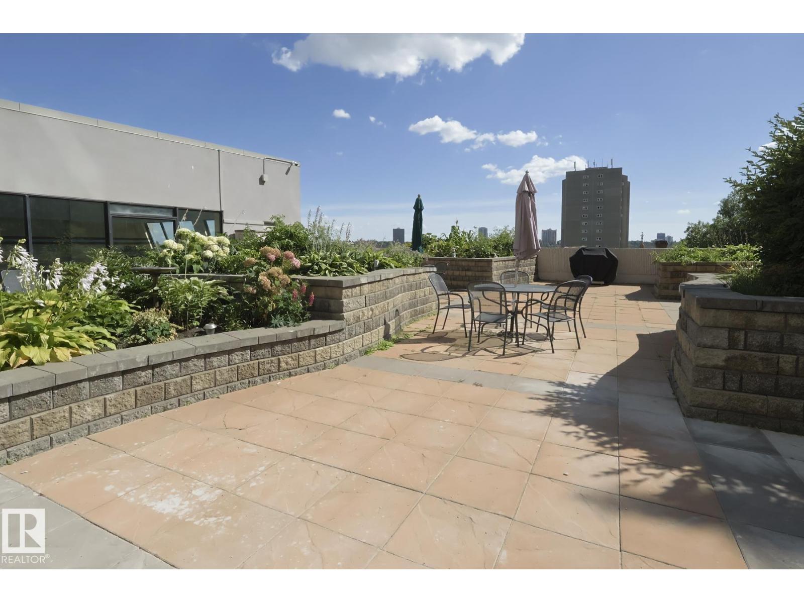 Photo 7 of 702 9923 103 St Nw, Edmonton AB