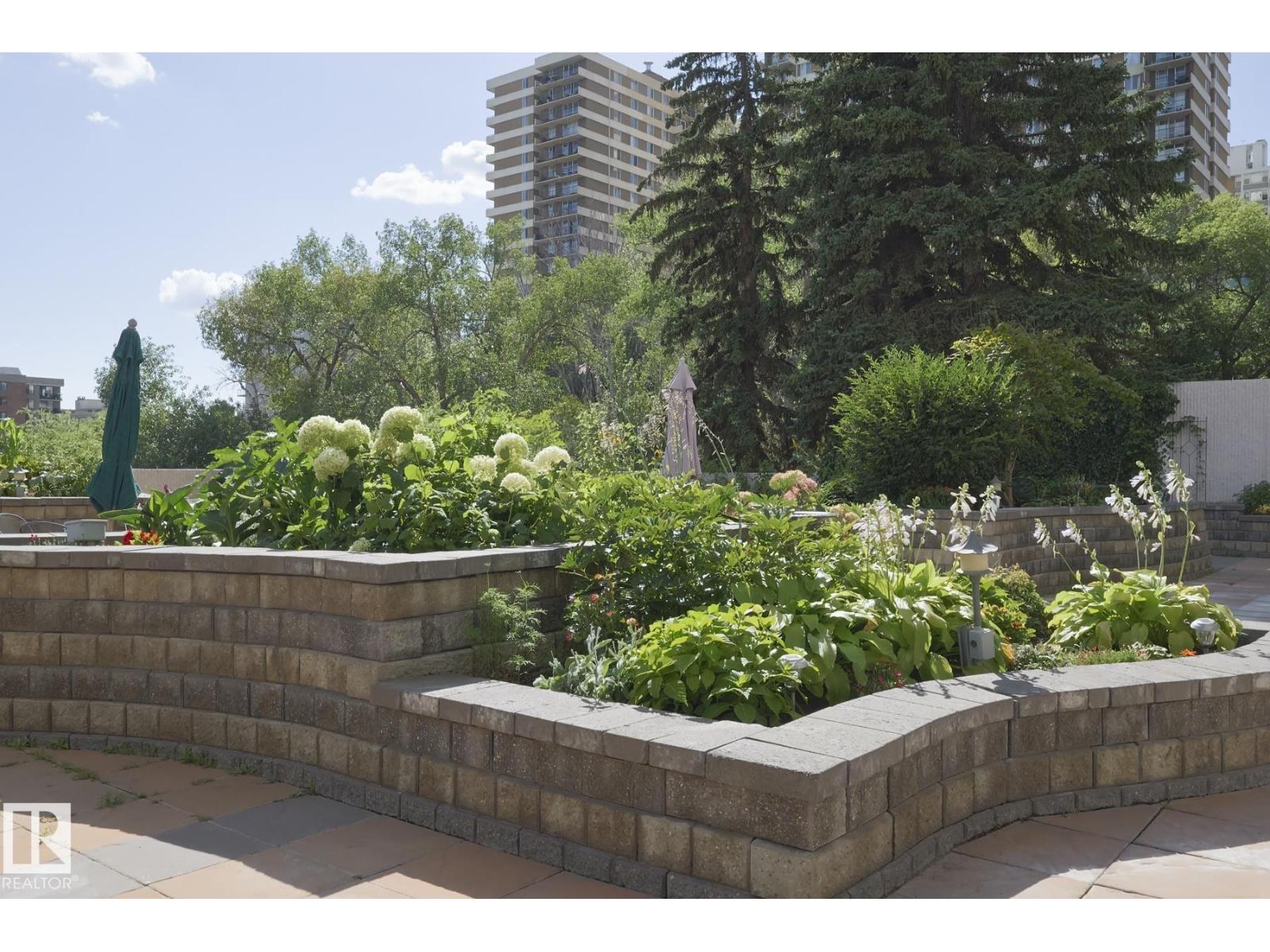 Photo 18 of 702 9923 103 St Nw, Edmonton AB