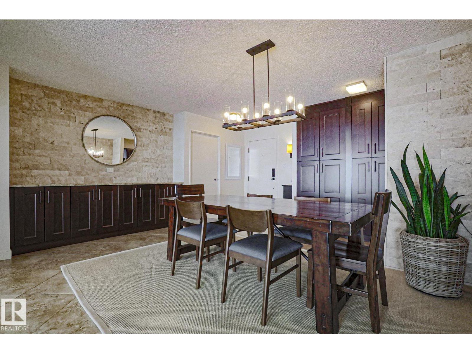 Photo 29 of 702 9923 103 St Nw, Edmonton AB