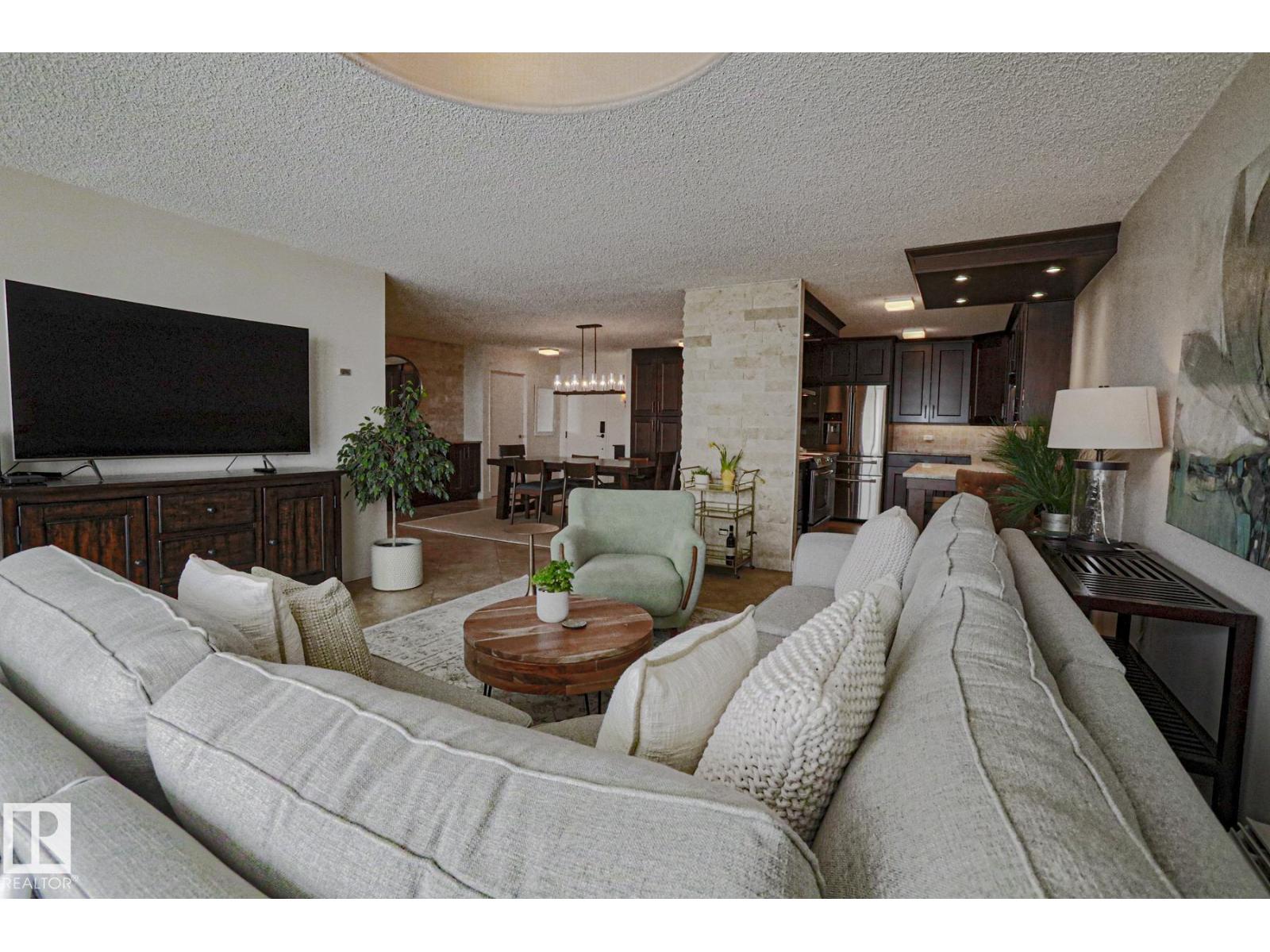 Photo 36 of 702 9923 103 St Nw, Edmonton AB