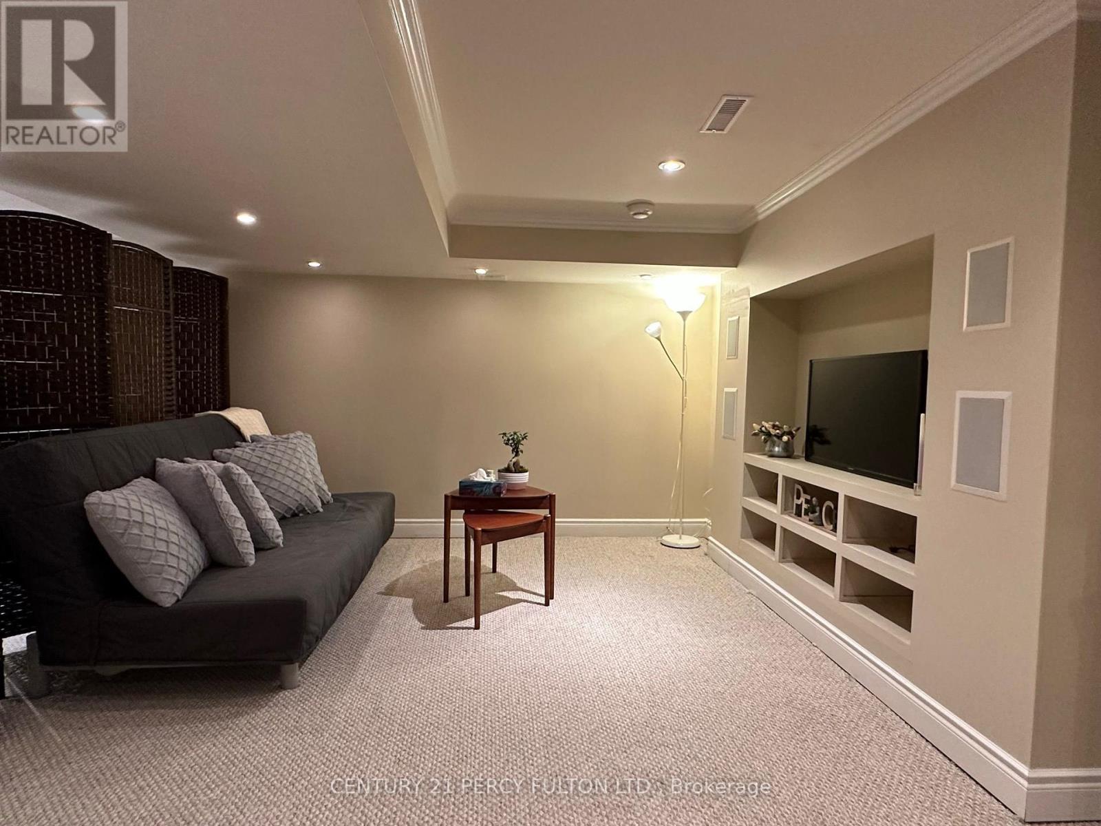Photo 2 of Bsmt 244 Horsham Avenue, Toronto ON