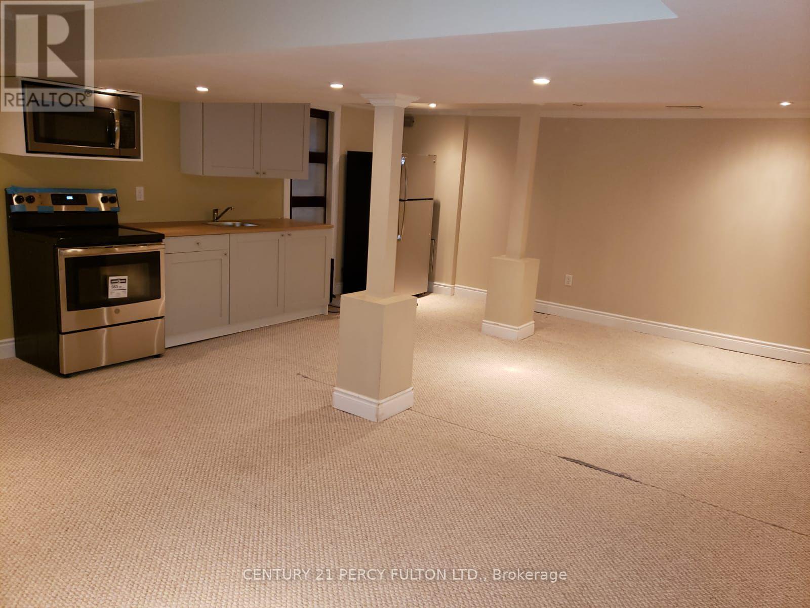 Photo 4 of Bsmt 244 Horsham Avenue, Toronto ON