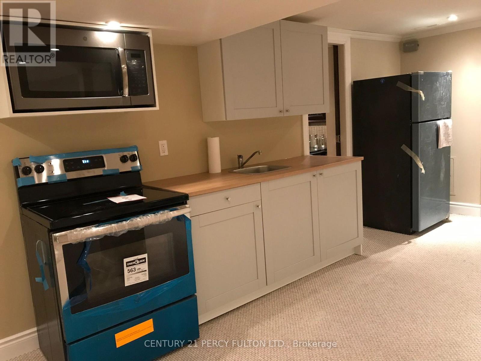 Photo 5 of Bsmt 244 Horsham Avenue, Toronto ON