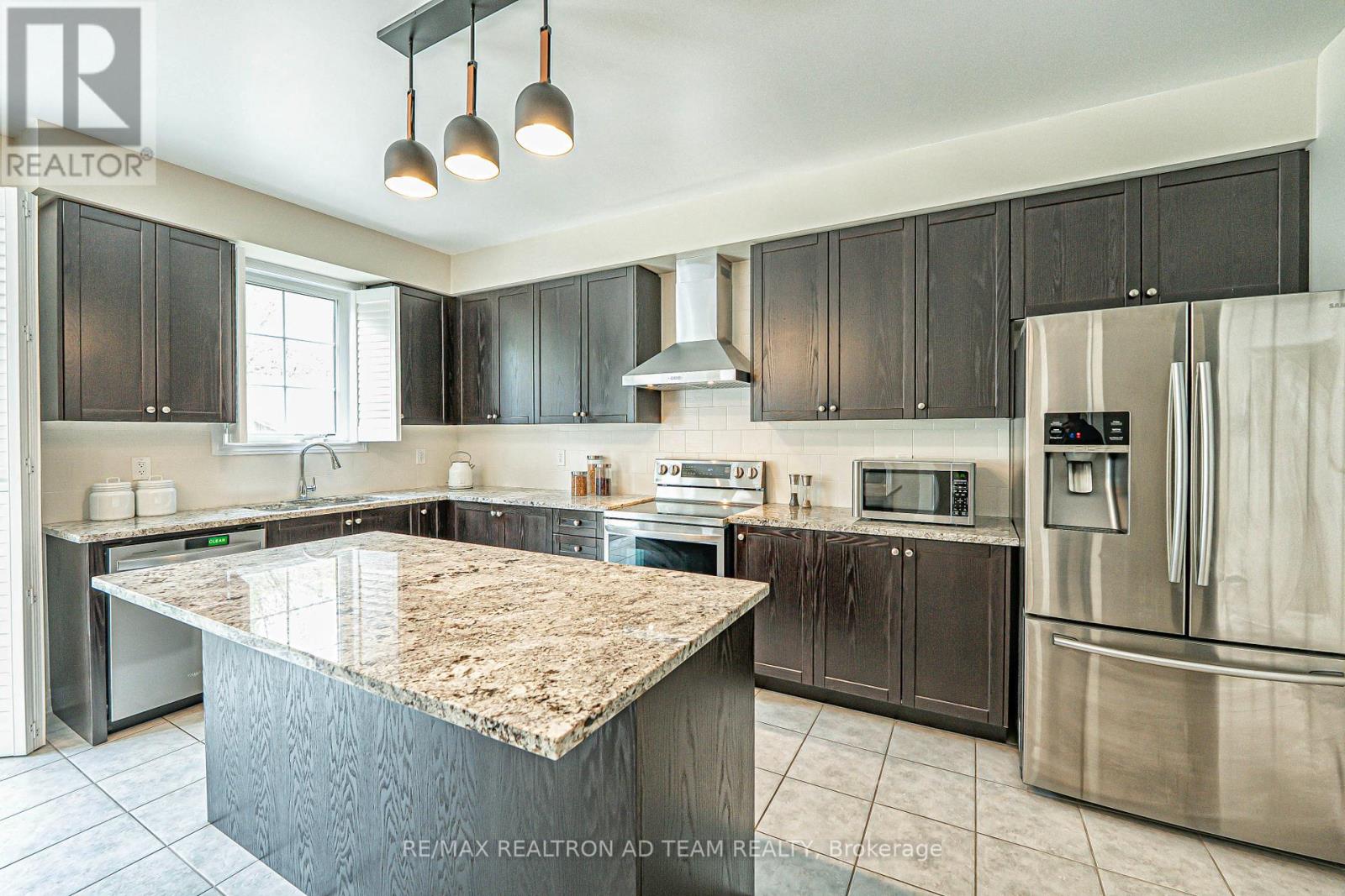 Photo 21 of 22 Bignell Crescent, Ajax ON