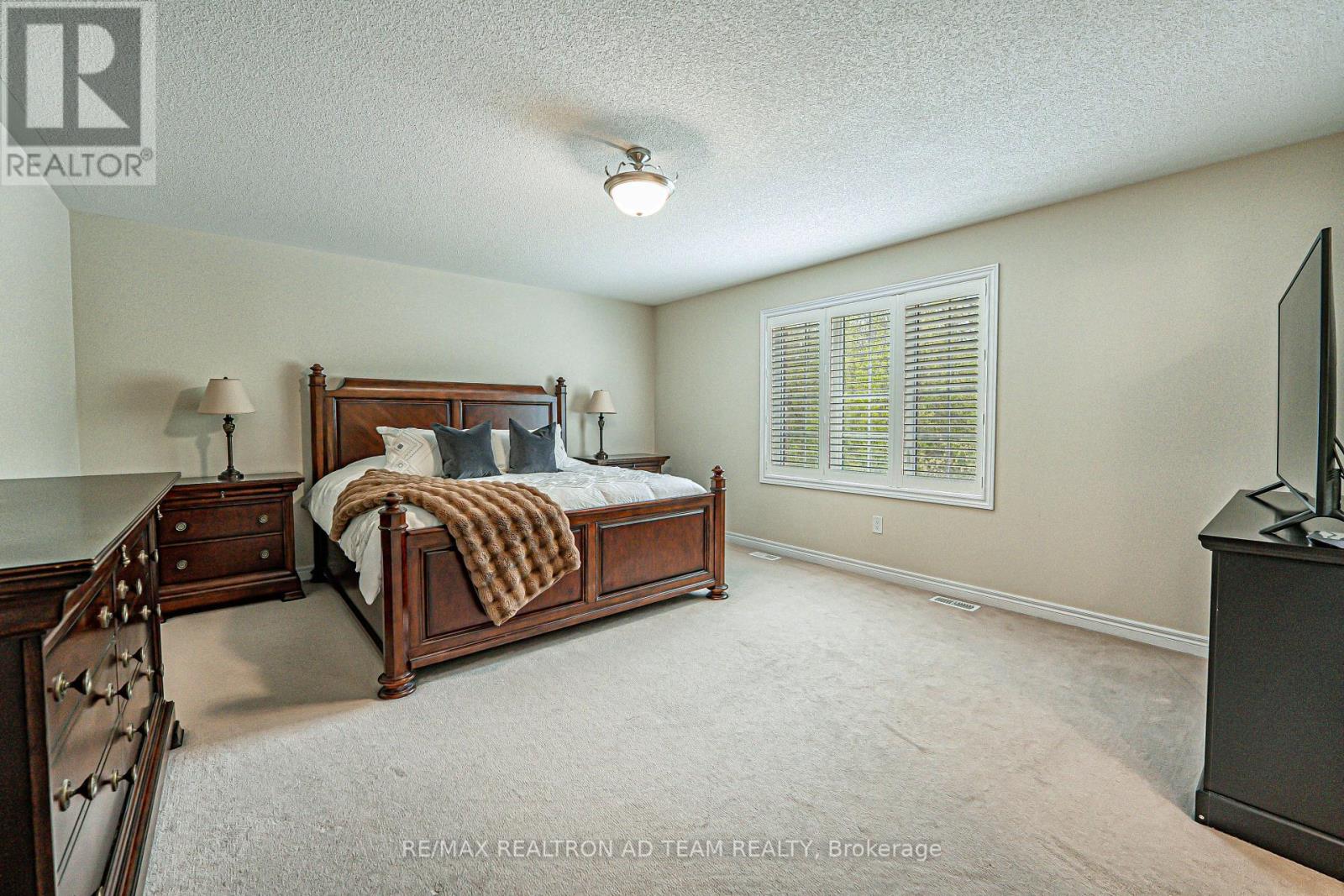 Photo 32 of 22 Bignell Crescent, Ajax ON