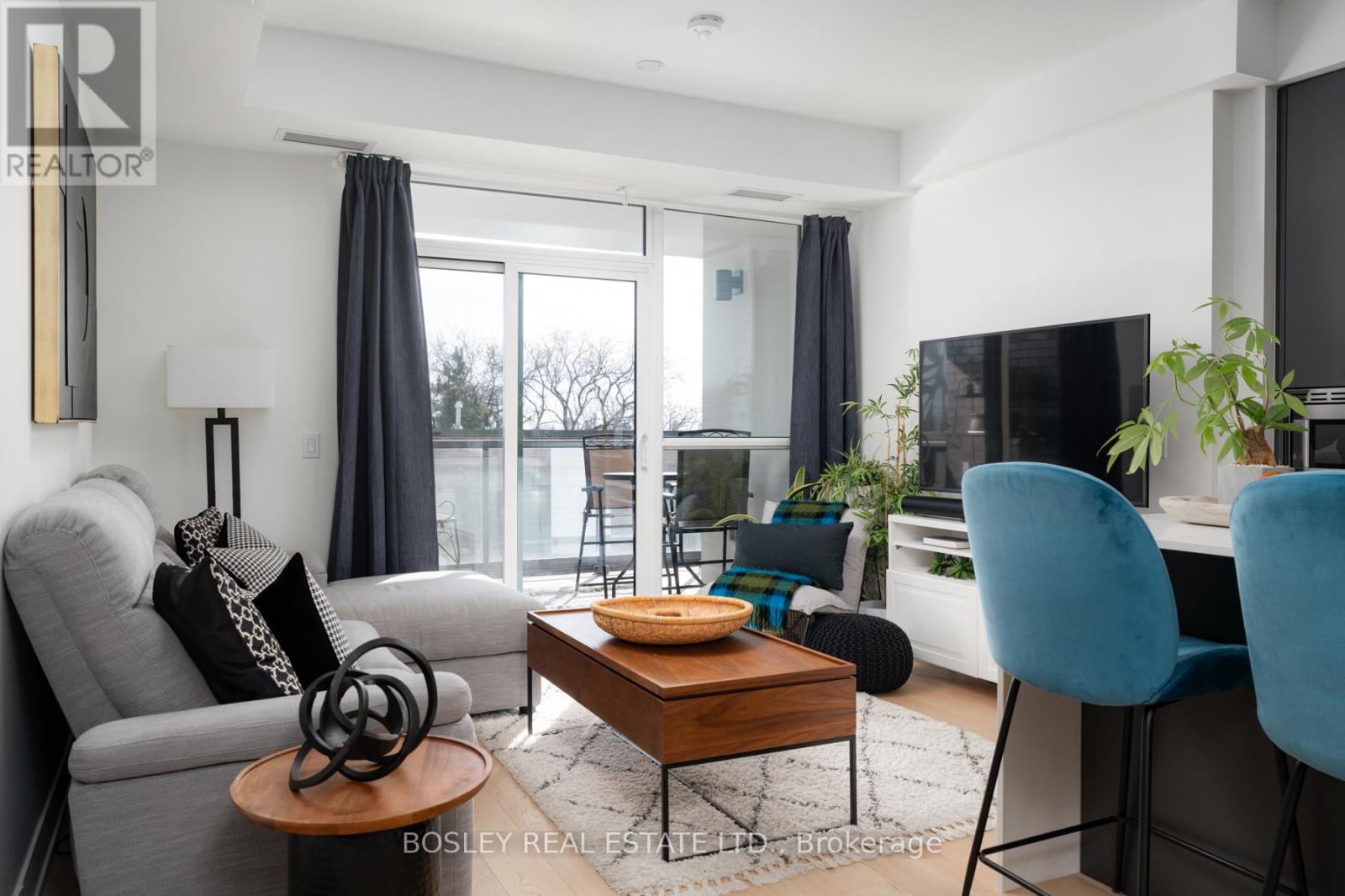 Photo 4 of 508 1331 Queen Street E, Toronto ON